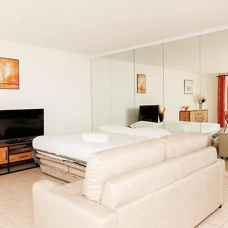 Upstays Spacious 2br 100m2 With Terrace And Pool Cannes