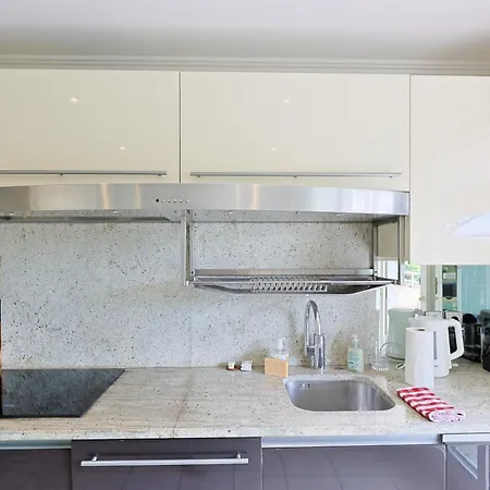 Upstays Spacious 2br 100m2 With Terrace And Pool