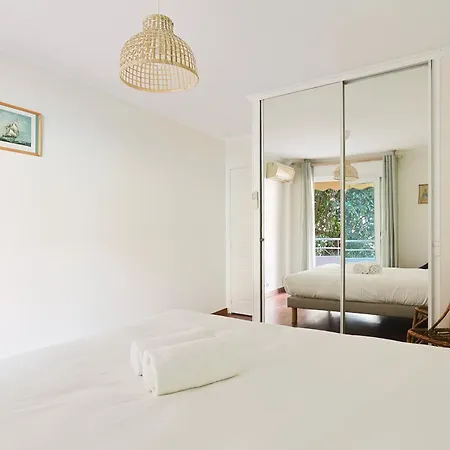 Upstays Spacious 2br 100m2 With Terrace And Pool Cannes